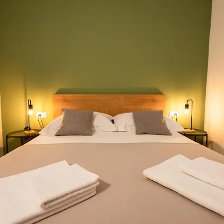 Apartment Fuer 3 Personen Und 1 Kind In Sibenik, Dalmatien Sibenik