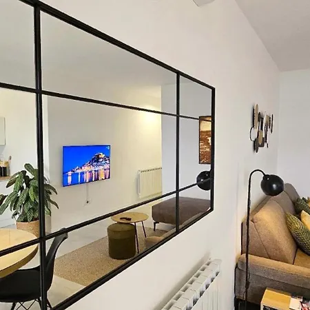 Apartment Fuer 3 Personen Und 1 Kind In Sibenik, Dalmatien Sibenik